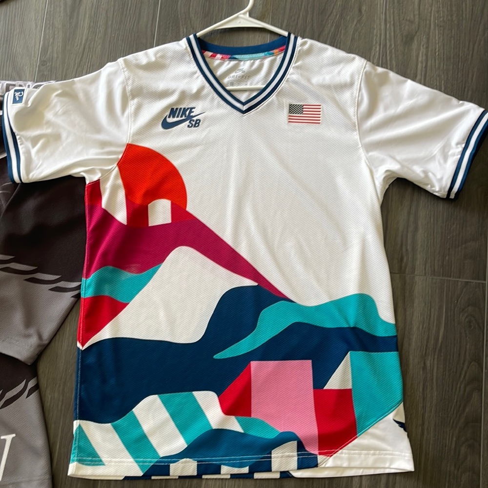 Nike sb jersey shirt
